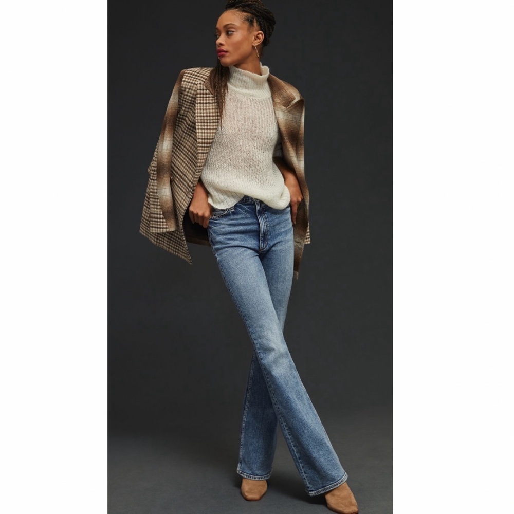 Rag & Bone Casey High Rise Flare Jeans in Norwalk. - Picture 2 of 10